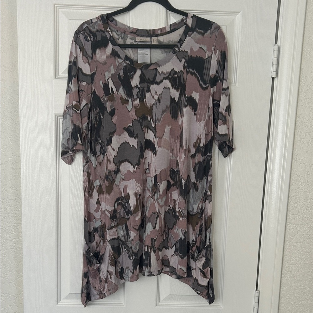 LOGO by Lori Goldstein Artistic Tunic in Black, Gray, and Purple